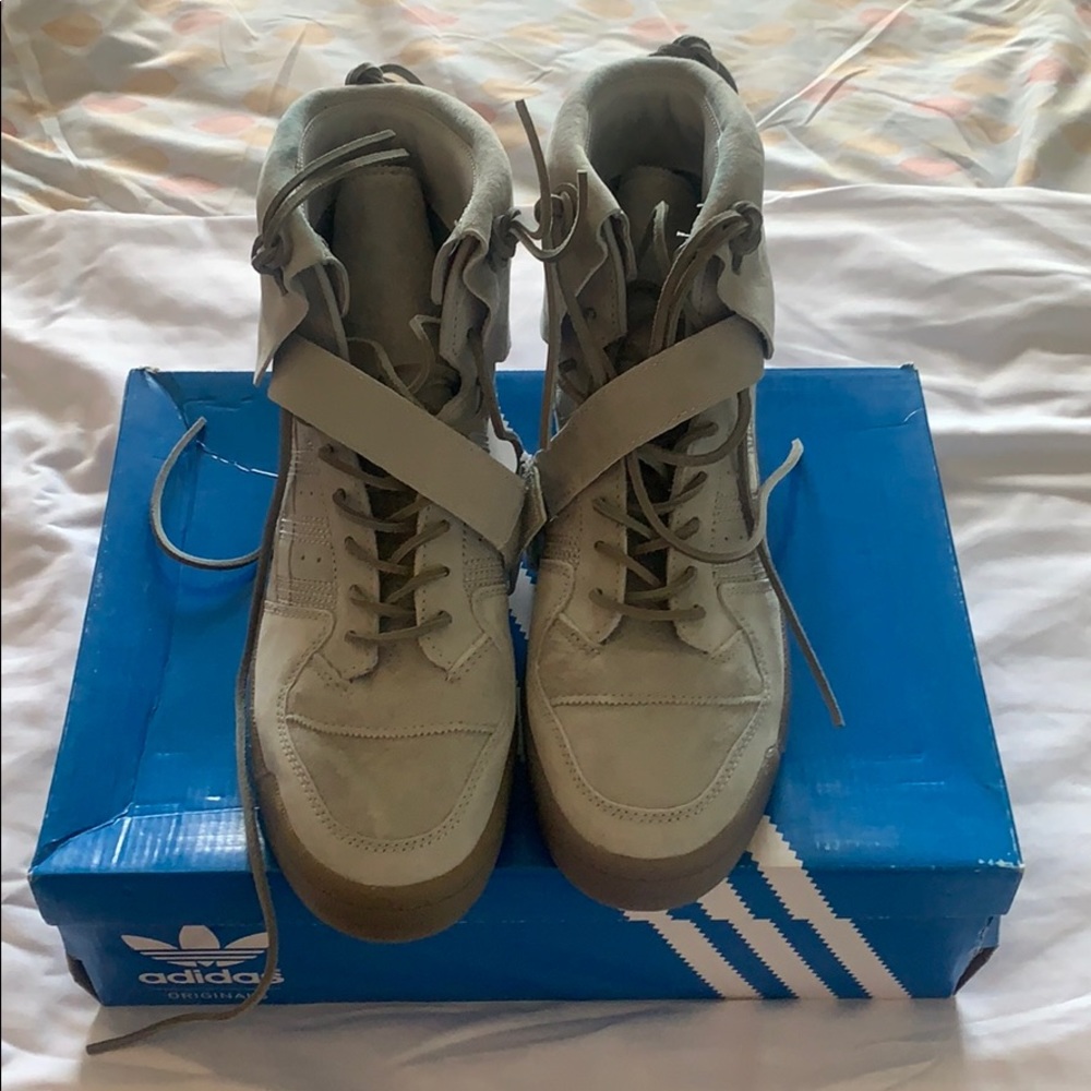 Adidas Forum Hi Moc